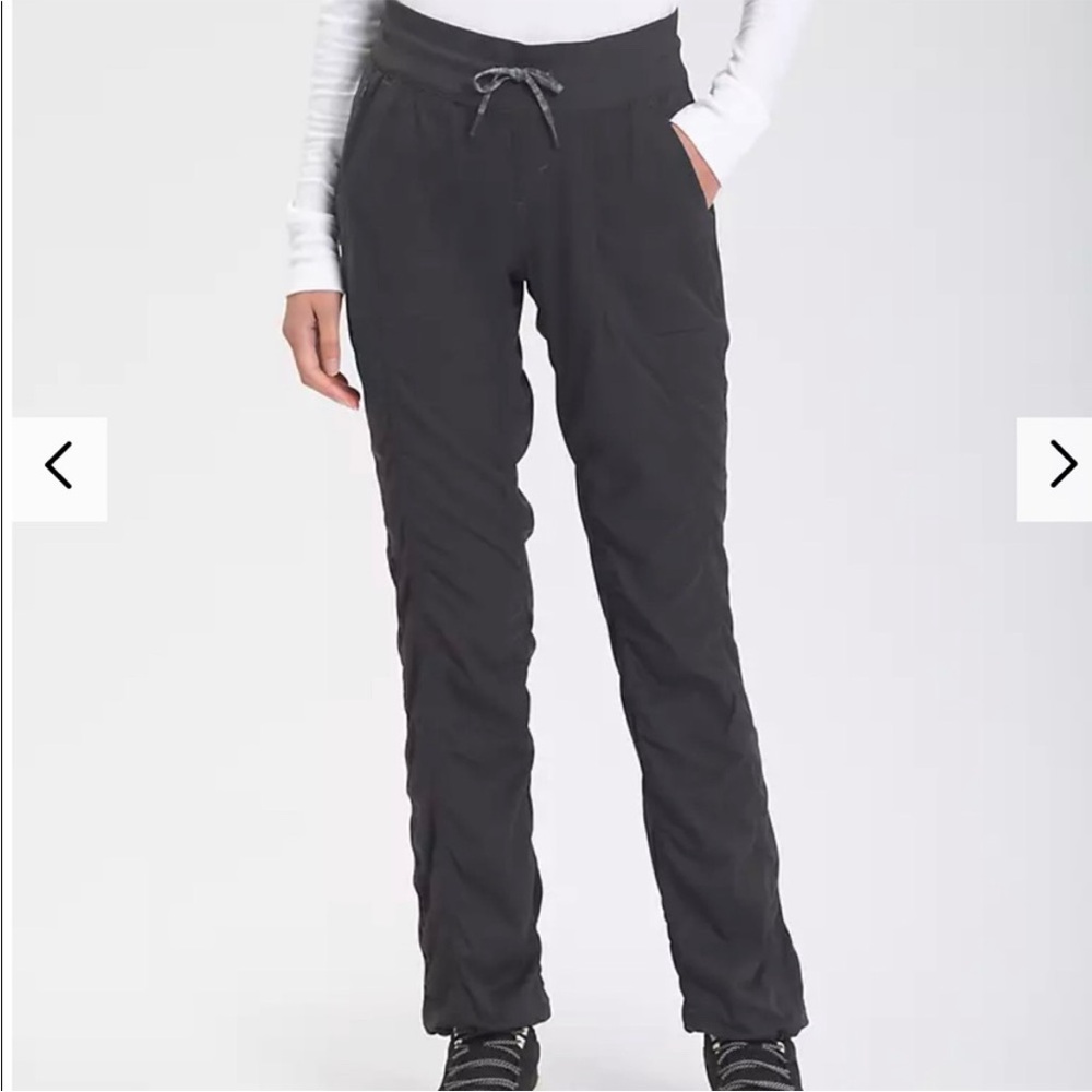 The North Face Aphrodite women’s hiking pants black size XL excellent condition!